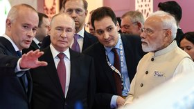 Ruský prezident Vladimir Putin na summitu BRICS s indickým premiérem Naréndrou Módím (11.9.2026)