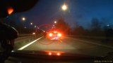 Narkoman běhal na rychlostní silnici u Brna v protisměru! Policisté zveřejnili video