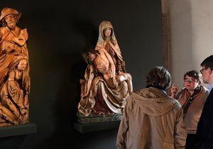 Jako dílo jarní výstavní sezony představuje od 10. dubna 2019 Národní galerie Praha restaurovanou pozdně gotickou sochu Pieta z Bílska.