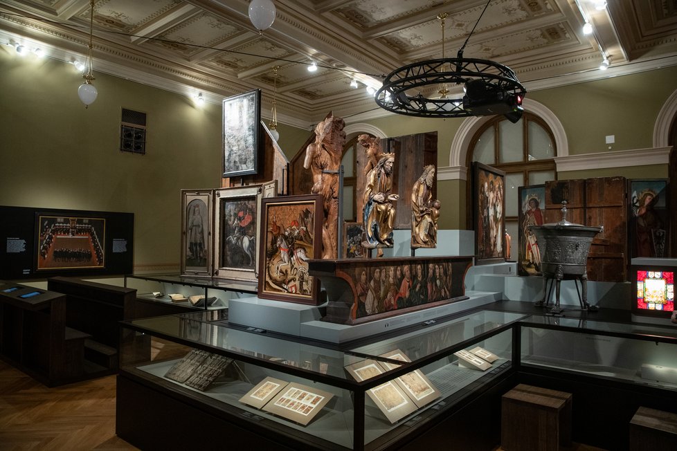 Nová stálá expozice představuje řadu unikátních historických předmětů.