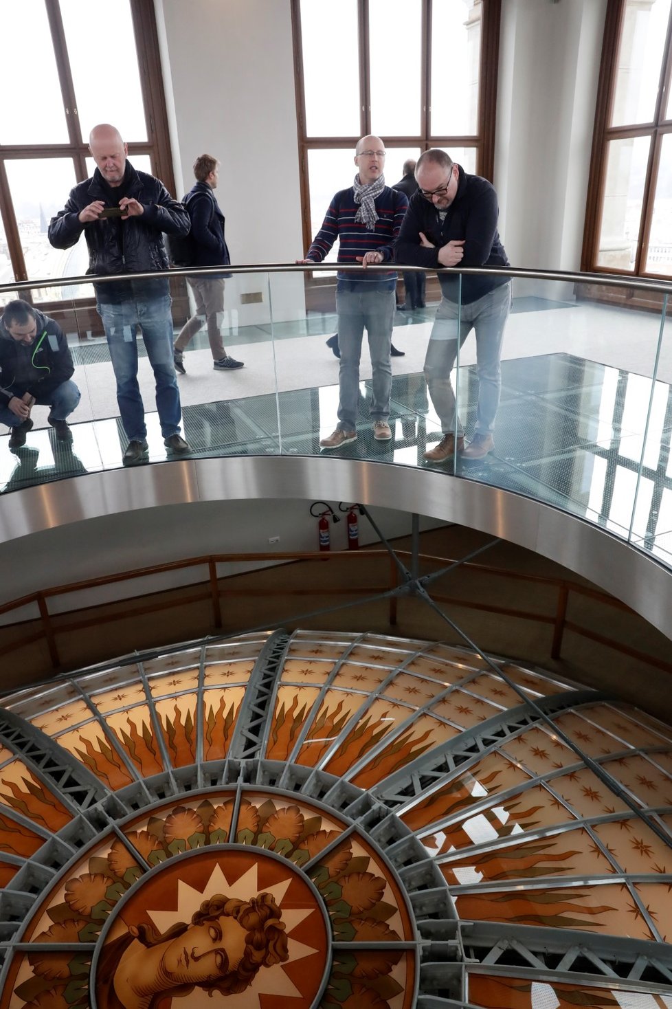 Národní muzeum otevřelo 1. března 2019 po měsíční přestávce své brány. Je konečně bezbariérové, návštěvníci se mohou podívat také do kopule.