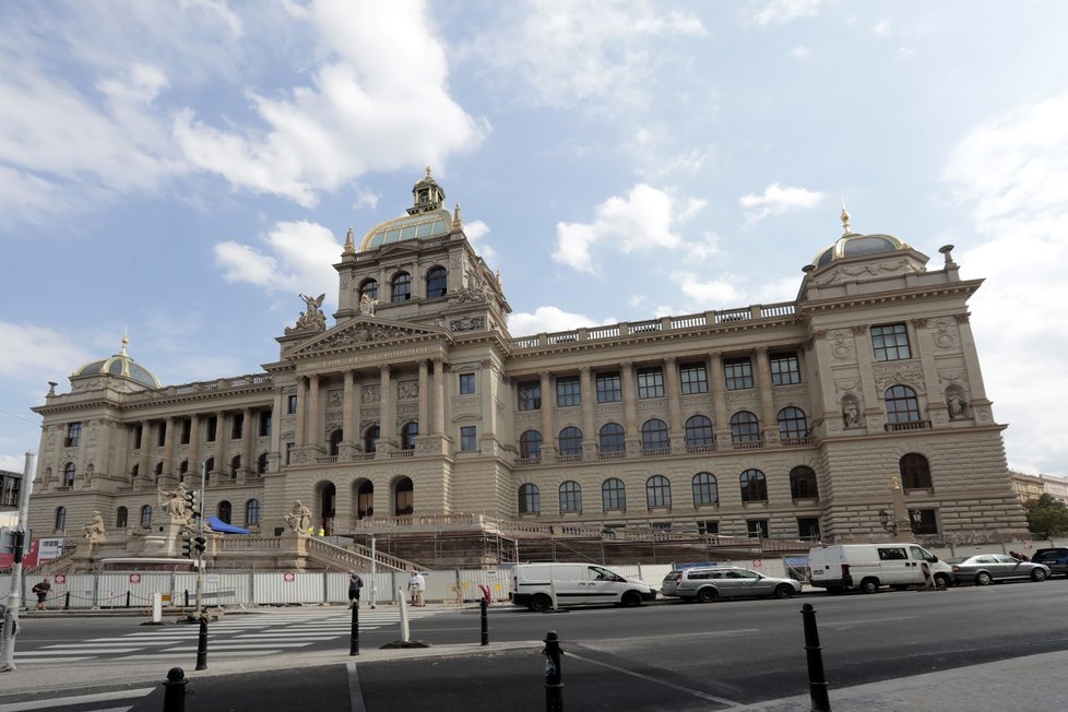 Opravené Národní muzeum se brzy otevře veřejnosti ve vší parádě.