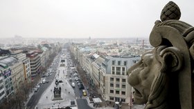 Václavské náměstí v pohledu ze střechy Národního muzea