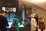 V Národním muzeu je k vidění výstava s názvem Obnovená tvář. Návštěvníků ukazuje vzácné artefakty z válkou poničené Sýrie, které byly restaurovány v České republice.