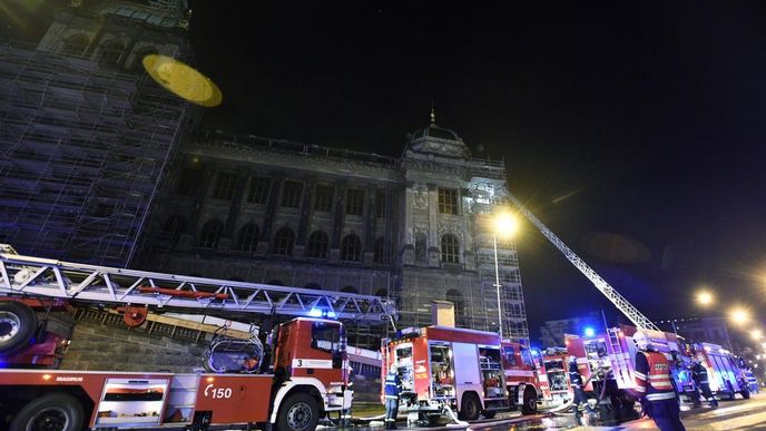 Národní muzeum zachvátil požár (12. února)