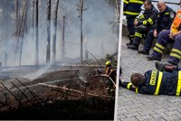 Masivní požár lesa v Českém Švýcarsku: Restaurace v Hřensku vaří pro odvážné hasiče