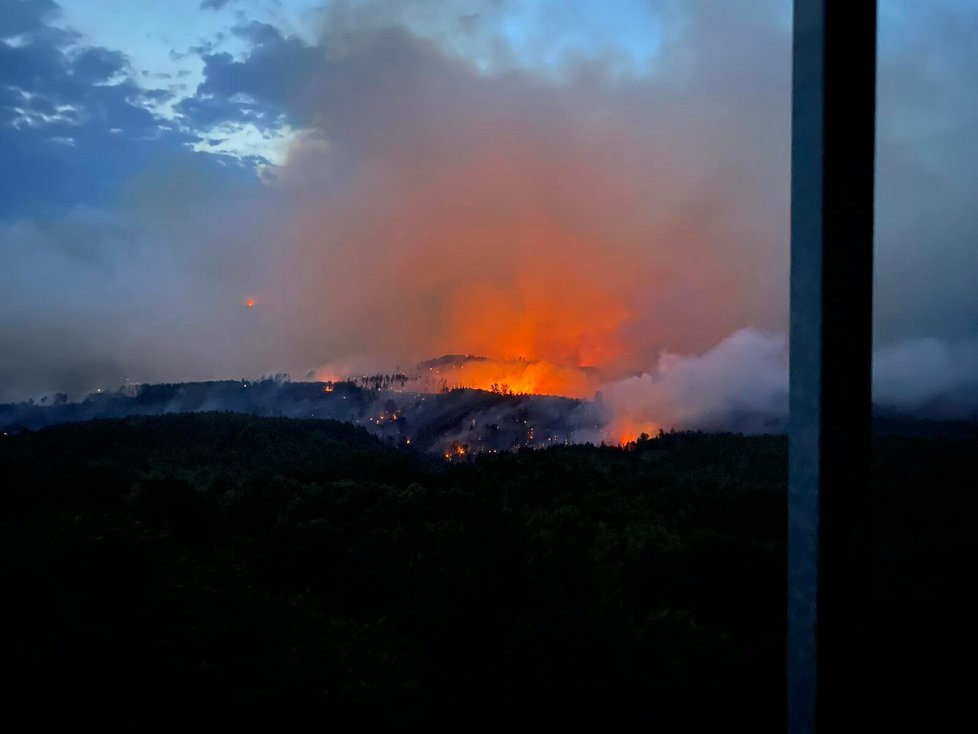 Rozsáhlý požár NP České Švýcarsko (25.07.2022)