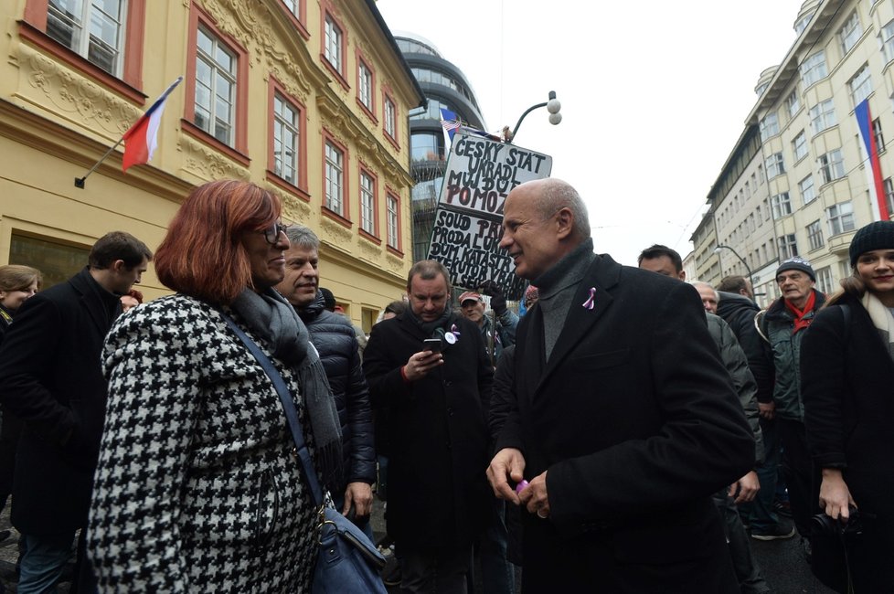 Kandidát na prezidenta ČR Michal Horáček na Národní třídě, 17. listopad 2017