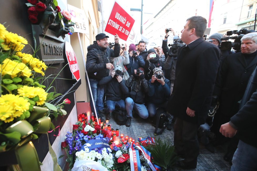 Ministr vnitra Jan Hamáček (ČSSD) na Národní třídě