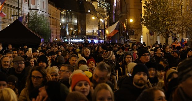 Národní třída na výročí 17. listopadu.