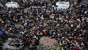 ONLINE: „Pohrdá lidmi!“ Fiala se opřel do Okamury i Babiše, vypískaný Turek si dělal selfie ONLINE: „Pohrdá lidmi!“ Fiala se opřel do Okamury i Babiše, vypískaný Turek si dělal selfie