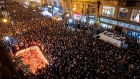 Centrem oslav 17. listopadu se stala tradičně Národní třída (17.11.2025)