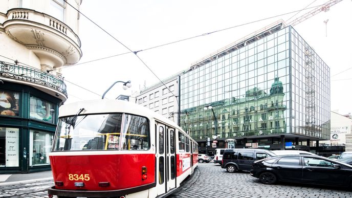 Kancelářské centrum Albatros Pražské správy nemovitostí na Národní třídě. Aktuálně zažívá velkou rekonstrukci.