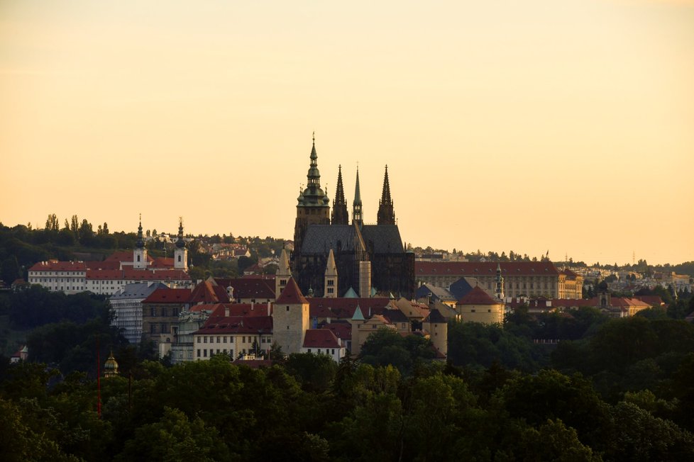 Vyhlídka ze střechy Národního zemědělského muzea, červen 2020.