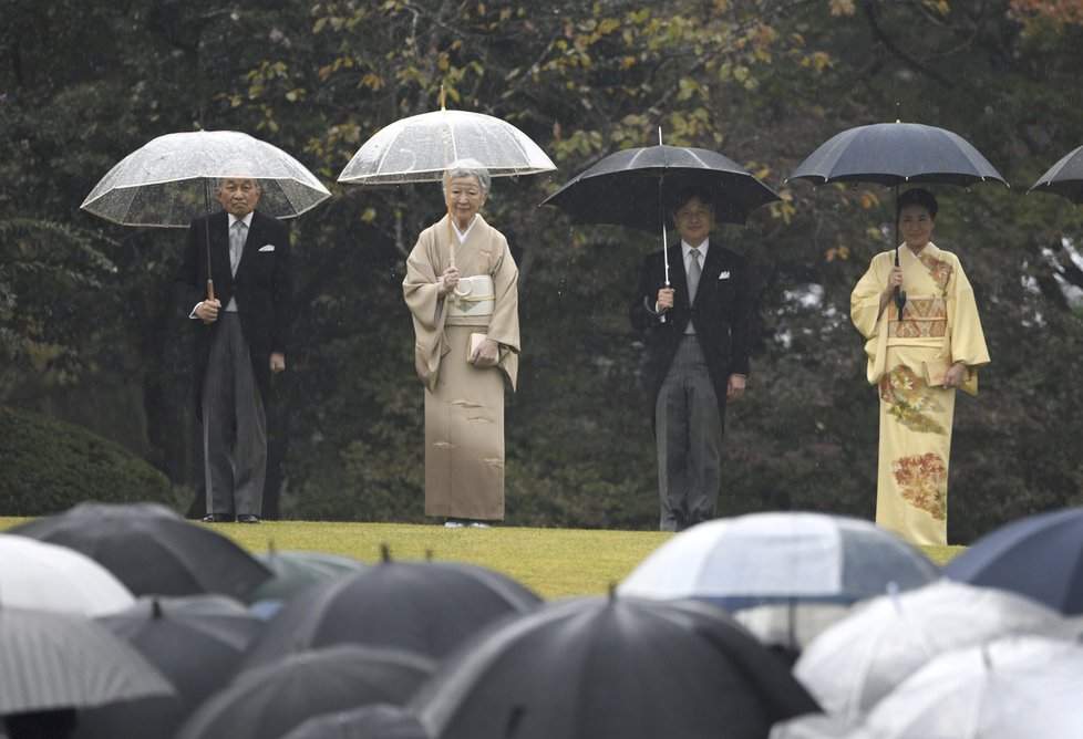 Novým japonským císařem se stal Naruhito, vystřídal Akihita, za manželku má císařovnu Masako