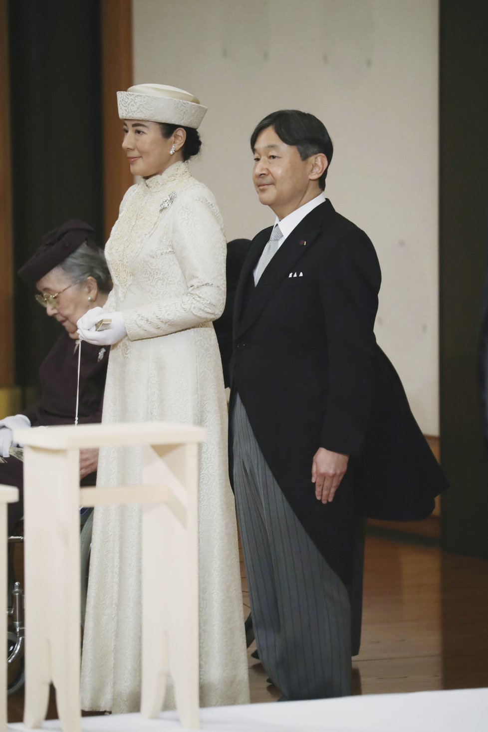 Novým japonským císařem se stal Naruhito, vystřídal Akihita. za manželku má císařovnu Masako