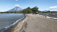 Vyhlídka Punta Jesús Maria, odkud jsou vidět obě dvě sopky ostrova Ometepe zároveň