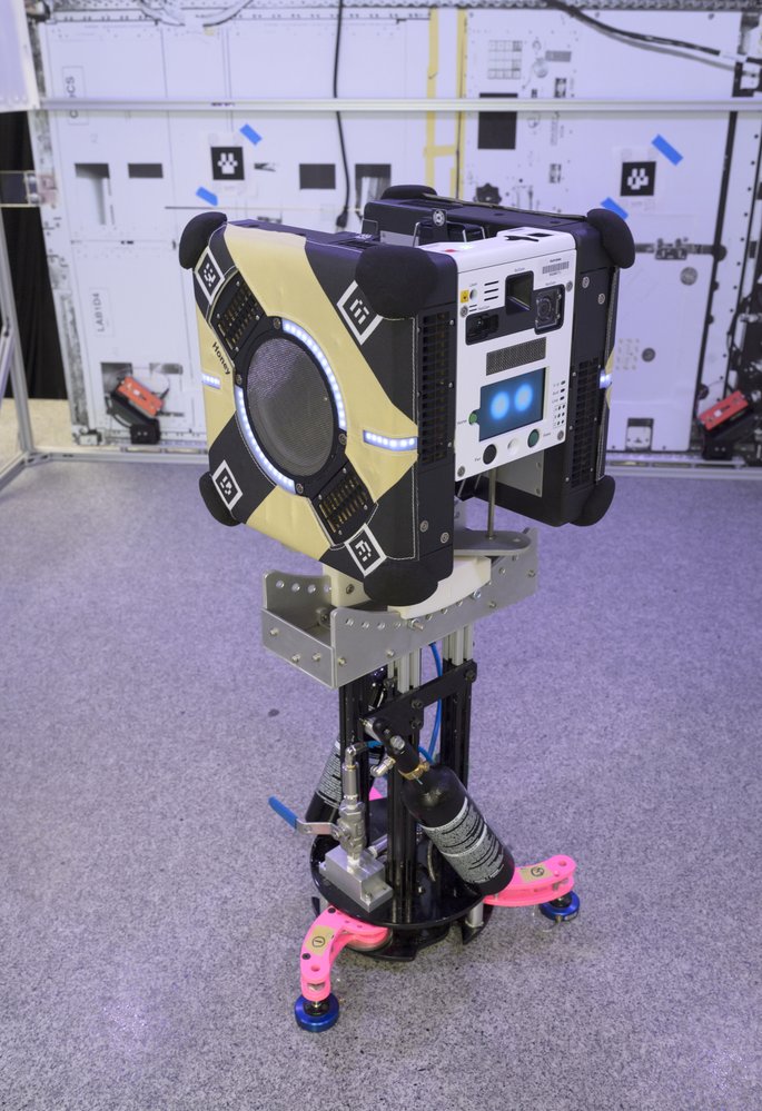 Astrobees jsou jen jednou z velkého množství využití robotických aplikací, na kterých NASA pracuje