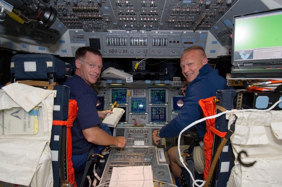 Poslední posádka Atlantisu: zleva Chris Ferguson a Doug Hurley.