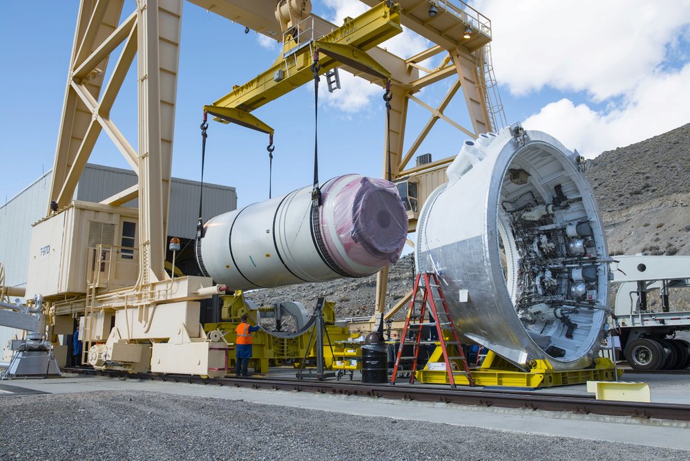 NASA v červnu vyzkoušela přídavné rakety SRB, které vynesou do vesmíru raketu SLS