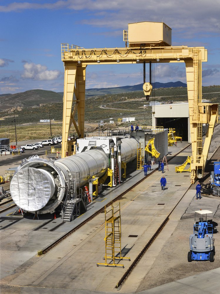 NASA v červnu vyzkoušela přídavné rakety SRB, které vynesou do vesmíru raketu SLS