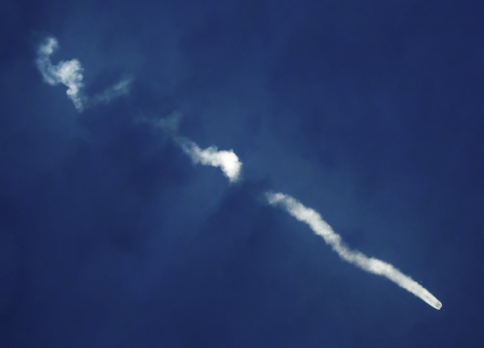 Nová posádka mezinárodní vesmírné stanice (ISS) se úspěšně dostala na oběžnou dráhu vesmírnou lodí Sojuz MS-15. (25.9.2019)