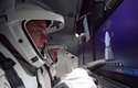 Připojte vesmírnou loď Crew Dragon k Mezinárodní vesmírné stanici! Díky simulátoru od SpaceX můžete být astronautem