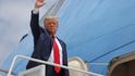 Crew Dragon se chystá ke startu, podívat se přišel i Donald Trump (30. 5. 2020). Crew Dragon se chystá ke startu, podívat se přišel i Donald Trump (30. 5. 2020).