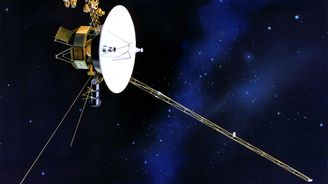 Sondy Voyager už jsou čtyřicet let na cestě. Nesou důkazy o lidském životě