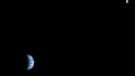 Takto zachytila sonda Mars Reconnaissance Orbiter Zemi a její Měsíc v roce 2007