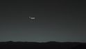 Takto vyfotila Zemi sonda Curiosity brázdící povrch Marsu v roce 2014, NASA doplnil identifikaci Země