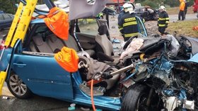 Šílená nehoda u Nasavrk: Při střetu dvou aut se zranilo osm lidí včetně dětí!