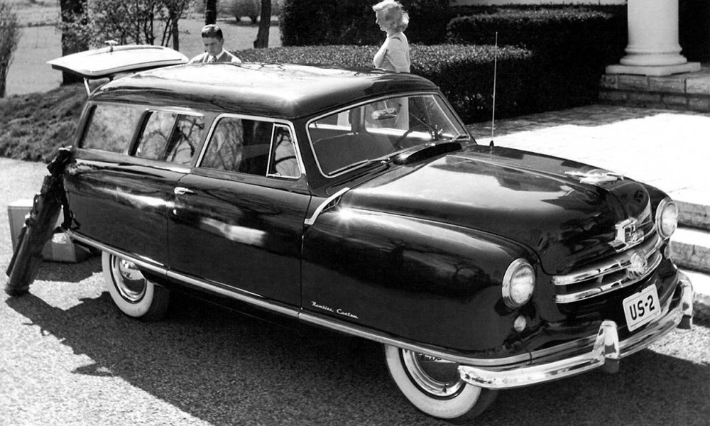 V modelovém roce 1951 byla nabídka modelů typu Nash Rambler rozšířena o třídveřové kombi.