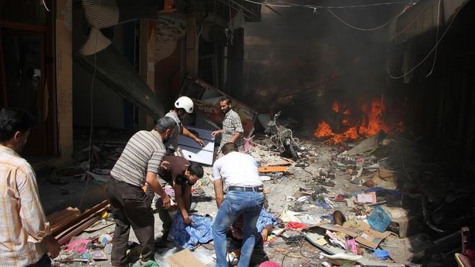 Následky bombardování v syrském městě Idlib