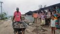 Následky bouře Pam na Vanuatu Následky bouře Pam na Vanuatu