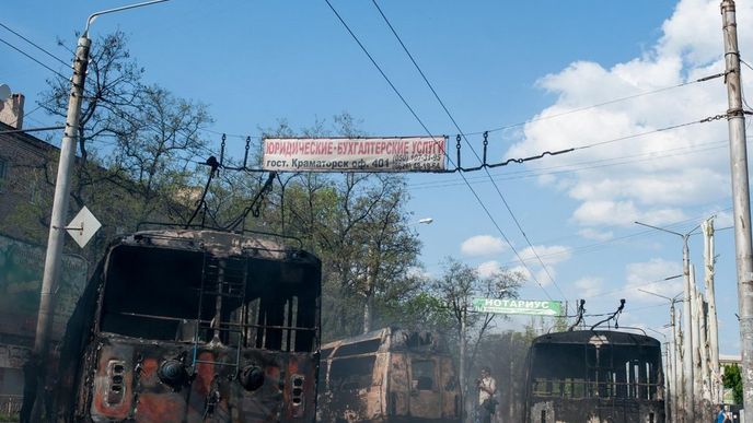 Následky střetů armády a proruských ozbrojenců v Kramatorsku Následky střetů armády a proruských ozbrojenců v Kramatorsku