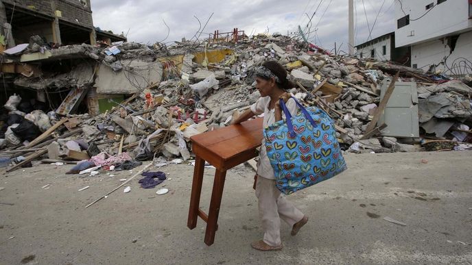 Následky zemětřesení v Ekvádoru