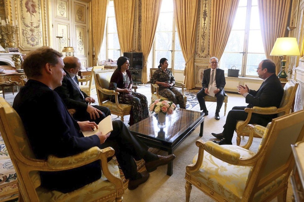Nasrin Abdallah na setkání s francouzským prezidentem Francoisem Hollandem