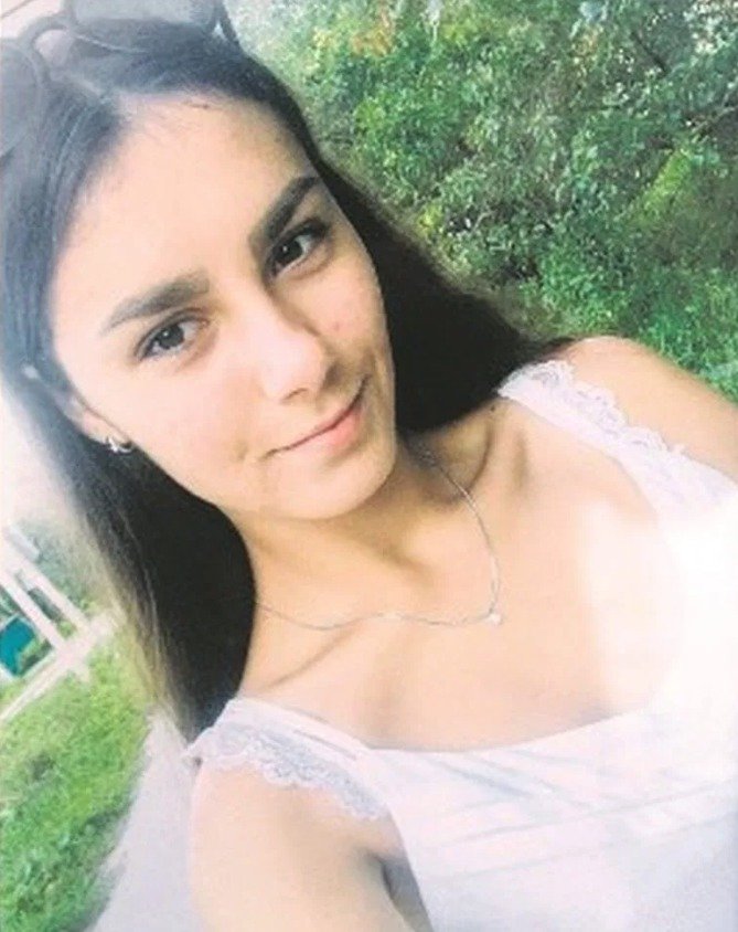 Studentka Nasťa zemřela poté, co jí zubařka podala špatnou látku.