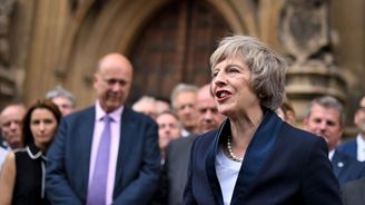 Britská vláda chystá plán pro případ nedohody o brexitu, řekla Mayová