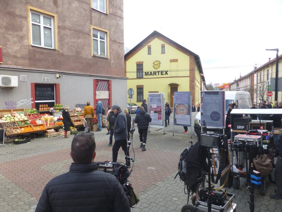Dánští filmaři v ulicích Ostravy natáčí krimiseriál DNA.
