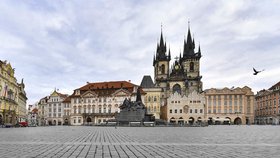 Prázdné ulice Prahy nahrály filmařům do karet.
