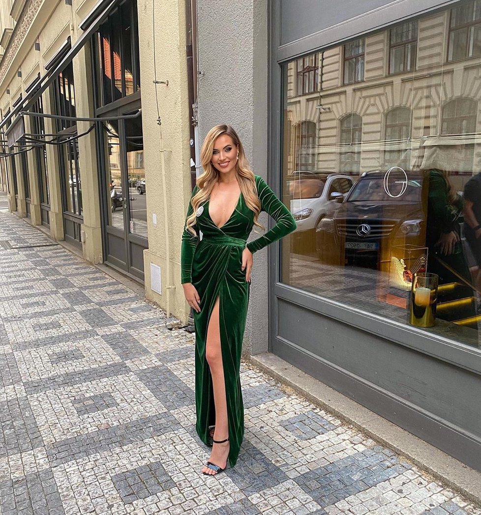 Modelka Natálie Kočendová