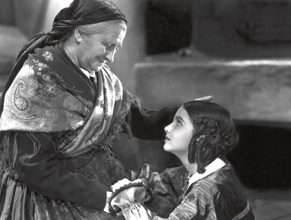 Nataša Tanská jako Barunka a Terezie Brzková v roli babičky. Tohle zpracování Babičky z roku 1940 bylo první mluvenou verzí