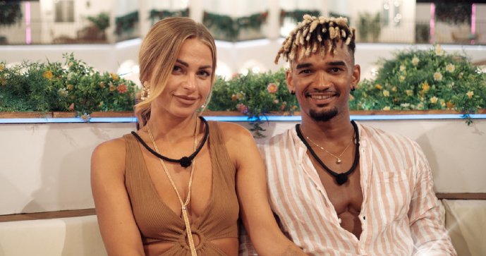 Nathan a Tereza v soutěži Love Island.