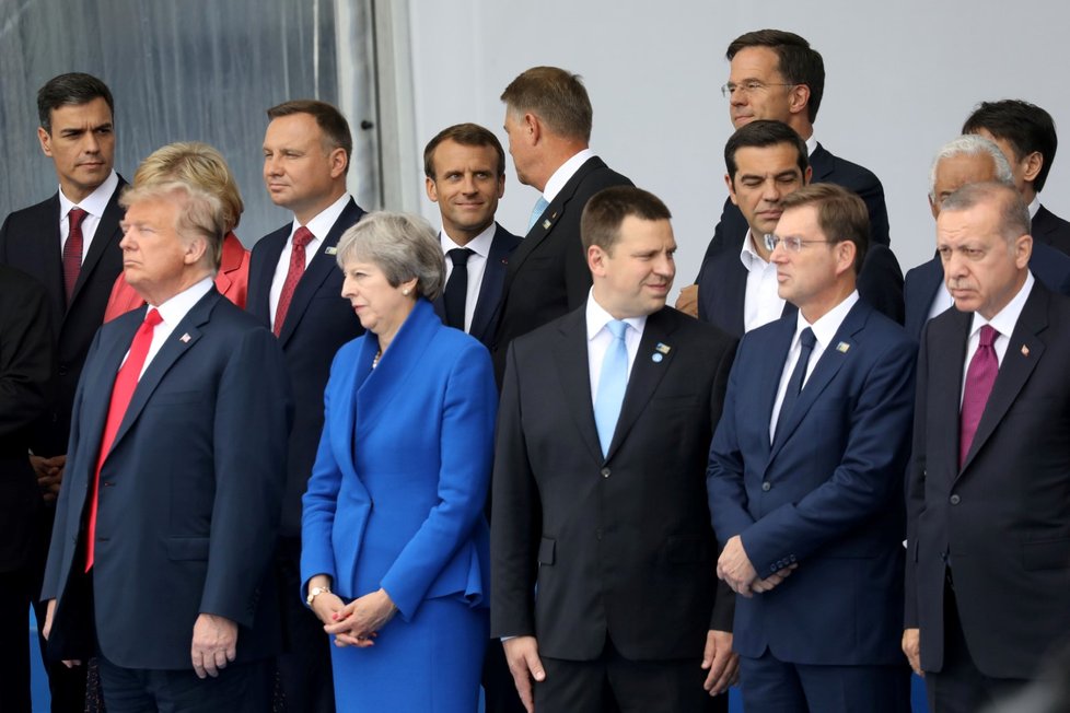 Na summit NATO v Bruselu přijeli lídři členských zemí.