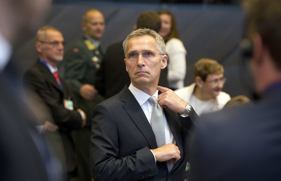 Tajemník NATO generál Stoltenberg na setkání ministrů obrany NATO v Bruselu, 8.6.2018