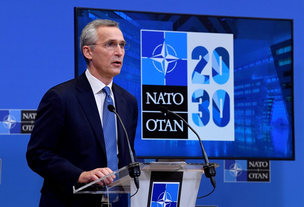 Generální tajemník NATO Jens Stoltenberg na tiskové konferenci v Bruselu (18. 2. 2021)