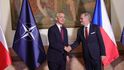 Premiér Petr Fiala se šéfem NATO Jensem Stoltenbergem. Premiér Petr Fiala se šéfem NATO Jensem Stoltenbergem.