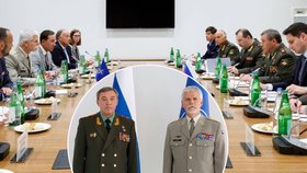 Jedání NATO-Rusko v Baku vedli Petr Pavel a Valerij Gerasimov (7. 9. 2017).